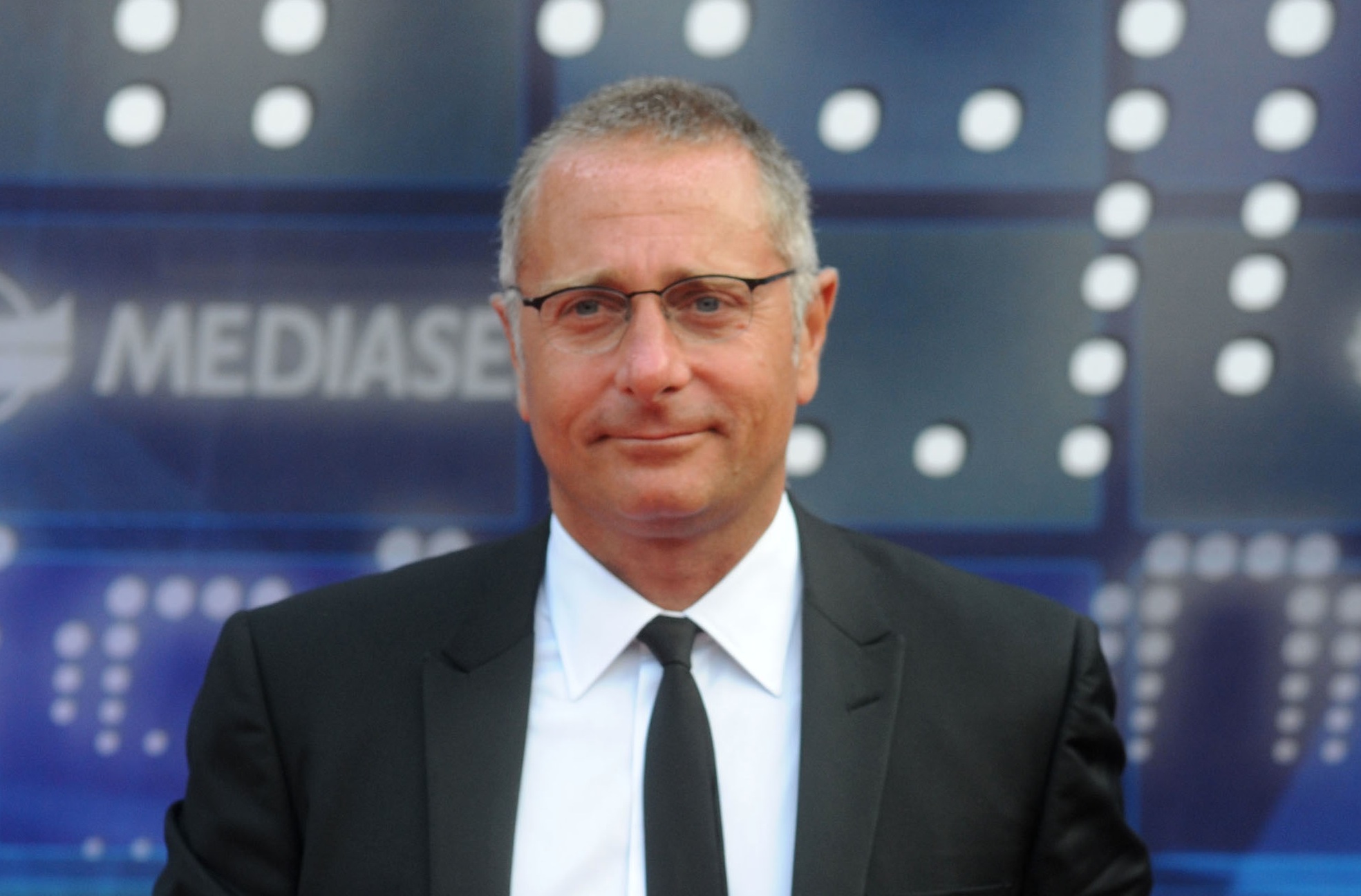 Scherzi a parte, Paolo Bonolis è il nuovo conduttore Scherzi a parte, Paolo Bonolis è il nuovo conduttore