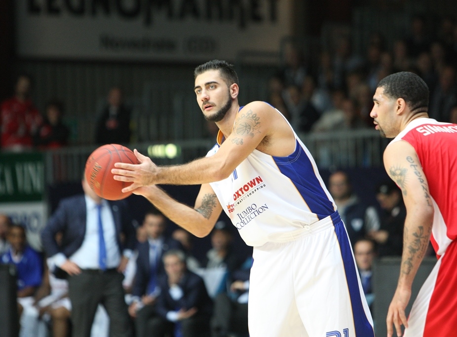 Due punti contro Siena in Campionato domenica, domani a Cantù arriva Le Mans per la Coppa Due punti contro Siena in Campionato domenica, domani a Cantù arriva Le Mans per la Coppa
