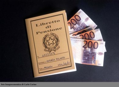 Pensioni d’oro, i tagli in vista e il reddito minimo garantito