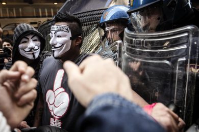 “Cara ragazza No Tav. Non hai vinto tu (ed il tuo bacio), ma lo Stato”