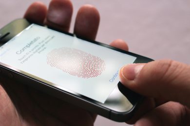 Cinque regole d’oro per proteggere il tuo smartphone dai ladri