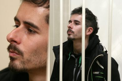 L’italiano di Greenpeace libero su cauzione a Mosca e altre foto del giorno, 19.11.2013