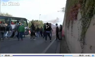 Follia ultras, derby sospeso per minacce di morte