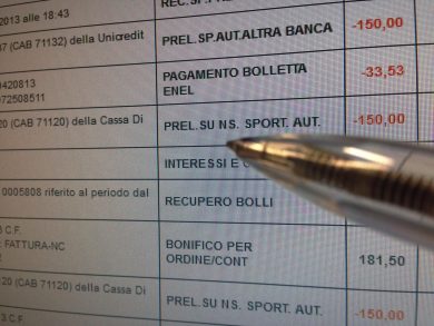 Conti correnti: quanto costano in Italia e come si fa a cambiarli