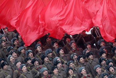 La parata storica nella Piazza rossa e altre foto del giorno, 7.11.2013