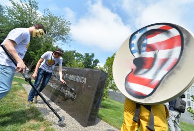 “Fidatevi: gli Usa continueranno a spiarvi”