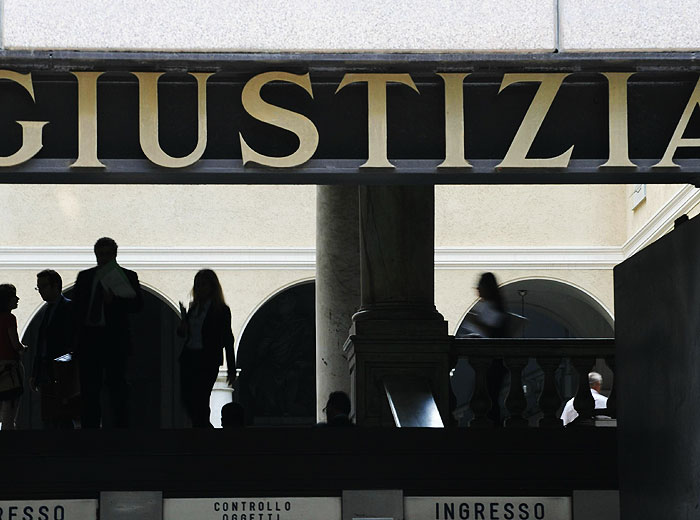 Blocco stipendi, la Consulta salva solo i magistrati