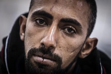 I migranti a bocca cucita e altre foto dal Cie di Ponte Galeria