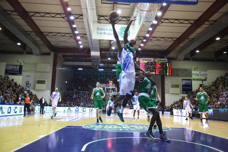 Siena saluta Hackett da capolista