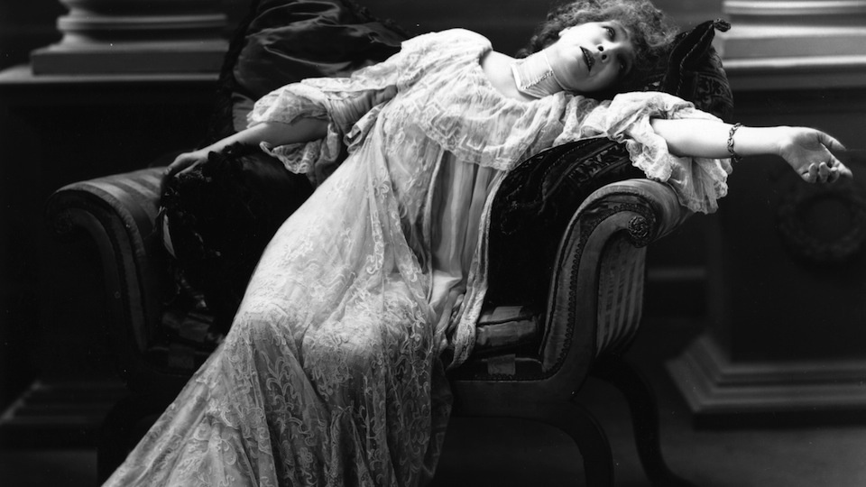 Svenire bene davanti alle persone giuste