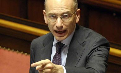 Fiducia al governo delle strettissime intese