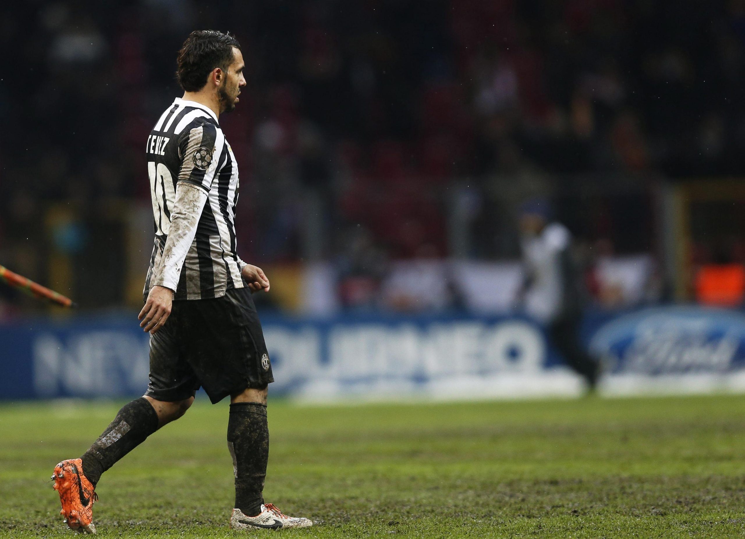 Juventus eliminata dalla Champions e Twitter si scatena Juventus eliminata dalla Champions e Twitter si scatena