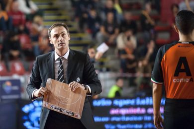 Basket serie A: Siena e Sassari riagganciano Brindisi
