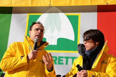 La protesta del Ministro De Girolamo