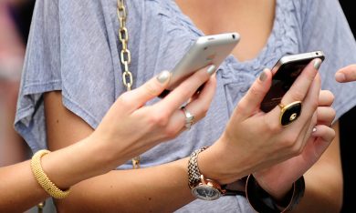 WeChat contro WhatsApp