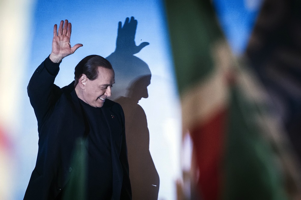 Berlusconi, un leader nel mirino