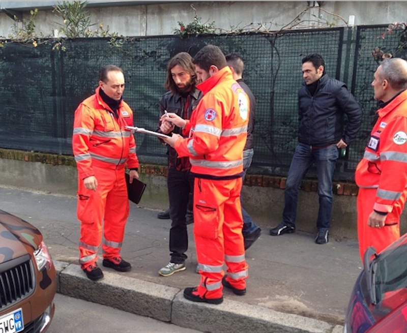 Vittorio Brumotti, rapinato a Milano durante un servizio per Striscia Vittorio Brumotti, rapinato a Milano durante un servizio per Striscia