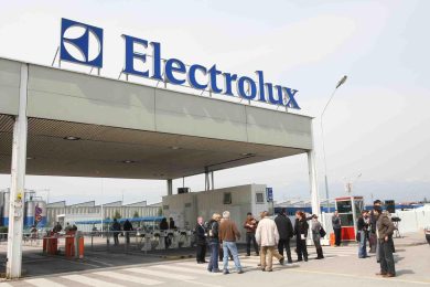 Electrolux, tutti i sacrifici chiesti ai lavoratori