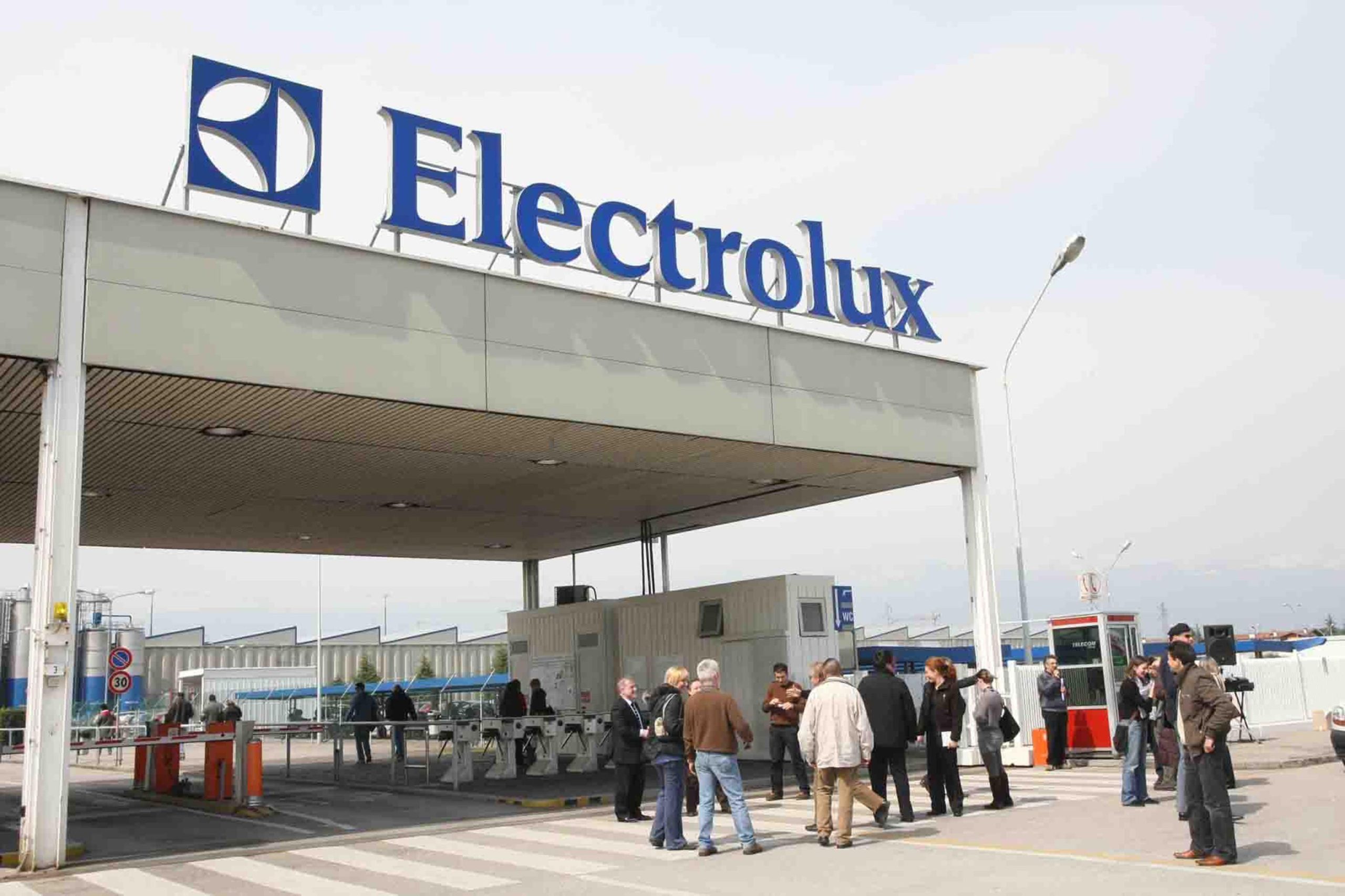 Electrolux, tutti i sacrifici chiesti ai lavoratori