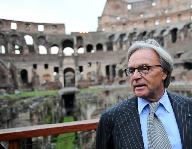 Ave, patrons. Diego Della Valle and the Colosseum