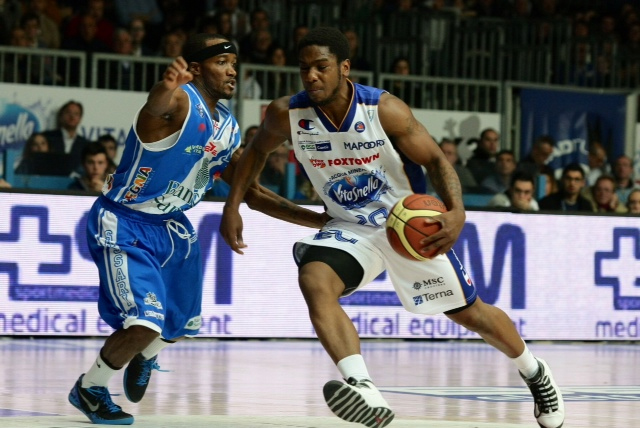 Serie A: Milano si accoda a Brindisi e Cantù