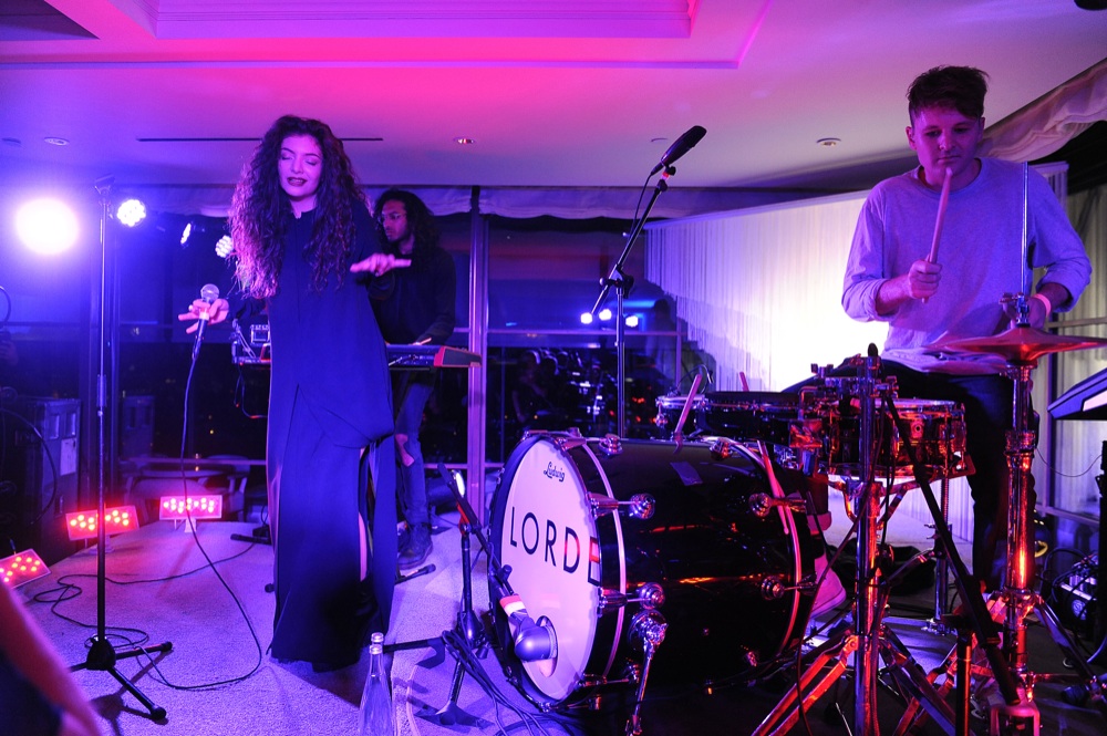 Dieci canzoni per il weekend: da Mika ai Tiromancino