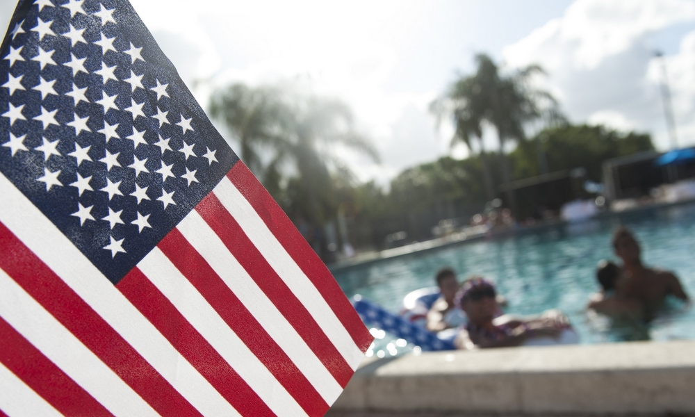 Studente modello, porno star gay, cacciato da scuola Studente modello, porno star gay, cacciato da scuola