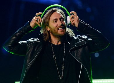 David Guetta torna con “Shot me down”