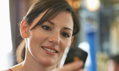 WhatsApp sfonda quota 50 miliardi, gli SMS sono già storia