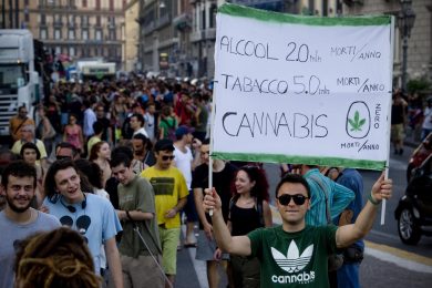 Liberalizziamo le droghe leggere