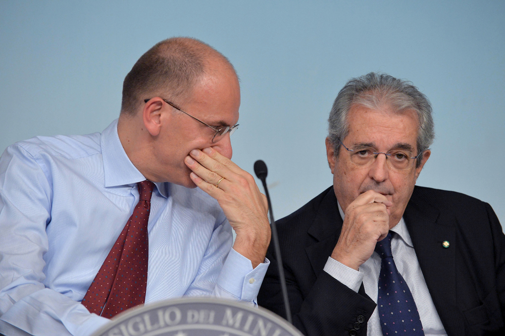 Il governo dei pasticci e dei figuranti Il governo dei pasticci e dei figuranti