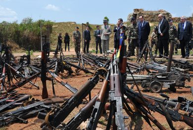 François Hollande a Bangui e altre foto del giorno, 28.2.2014