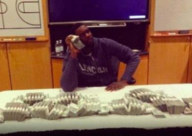 Nba: Stephenson irrita il Web con la foto da un milione di dollari