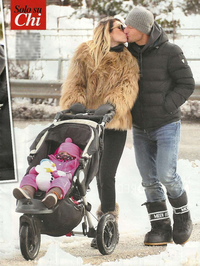 Ilary Blasi e Francesco Totti, mini luna di miele con i figli Ilary Blasi e Francesco Totti, mini luna di miele con i figli