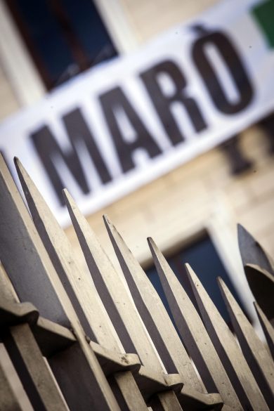 Marò: ‘Riportate i fucilieri a casa oppure niente aiuto agli indiani in Italia’