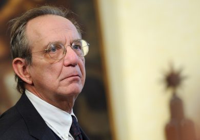 Padoan, quando l’amico D’Alema non lo salutava