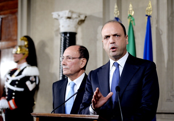 Alfano e la vecchia politica della paura (e delle poltrone) Alfano e la vecchia politica della paura (e delle poltrone)