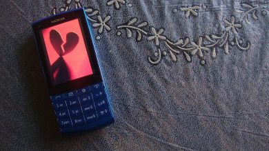 Facebook, dimmi quanto posti e ti dirò se hai una relazione