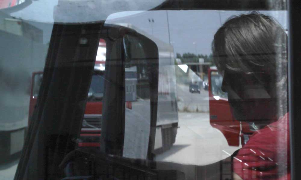 Tir di Alberto Fasulo, film on the road sul prof camionista Tir di Alberto Fasulo, film on the road sul prof camionista