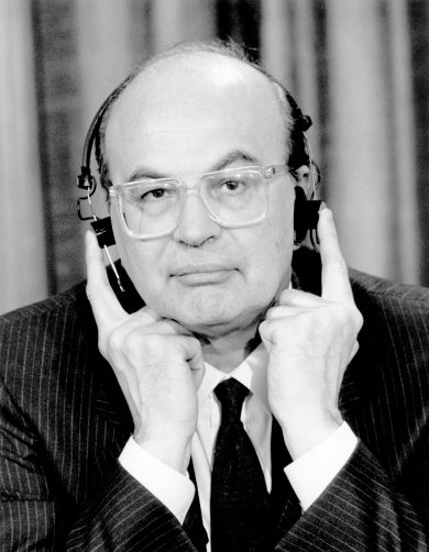 Il libro che racconta di Craxi e di quando tagliò la scala mobile