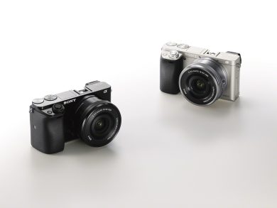 Sony α6000, una mirrorless che non scherza col fuoco