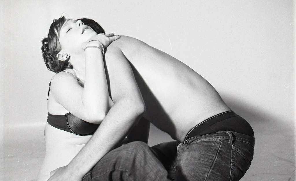 Il sondaggio shock: sesso, minori e social network Il sondaggio shock: sesso, minori e social network