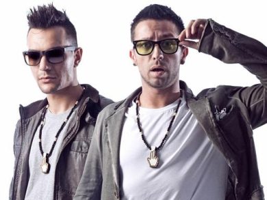 Two Fingerz: “Quinto album, stessa leggerezza, nuove mete”