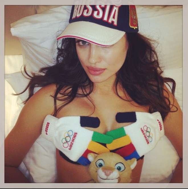 Irina Shayk scalda i giochi olimpici di Sochi Irina Shayk scalda i giochi olimpici di Sochi