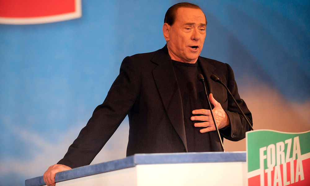 Così Berlusconi sta cuocendo Renzi a fuoco lento Così Berlusconi sta cuocendo Renzi a fuoco lento