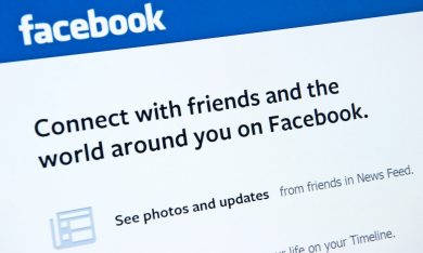 Facebook compie 10 anni