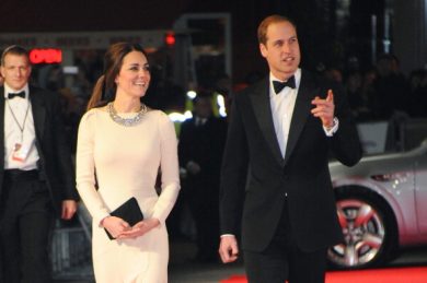 Kate Middleton ai Caraibi. Sole e mare per il principe George