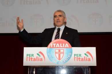 Le giravolte di Casini