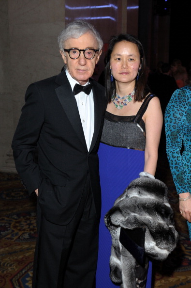 Dylan Farrow: “Woody Allen mi ha stuprata quando avevo sette anni”