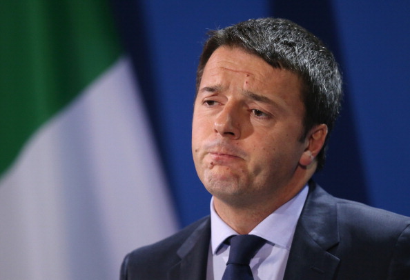 E Renzi a sorpresa diventa tifoso di Forza Italia